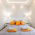 Hamlet Old Town Apartment By Triapart